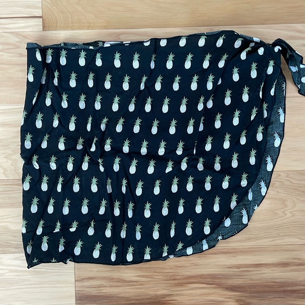 Kenny Flowers “The Fineapples” sarong
